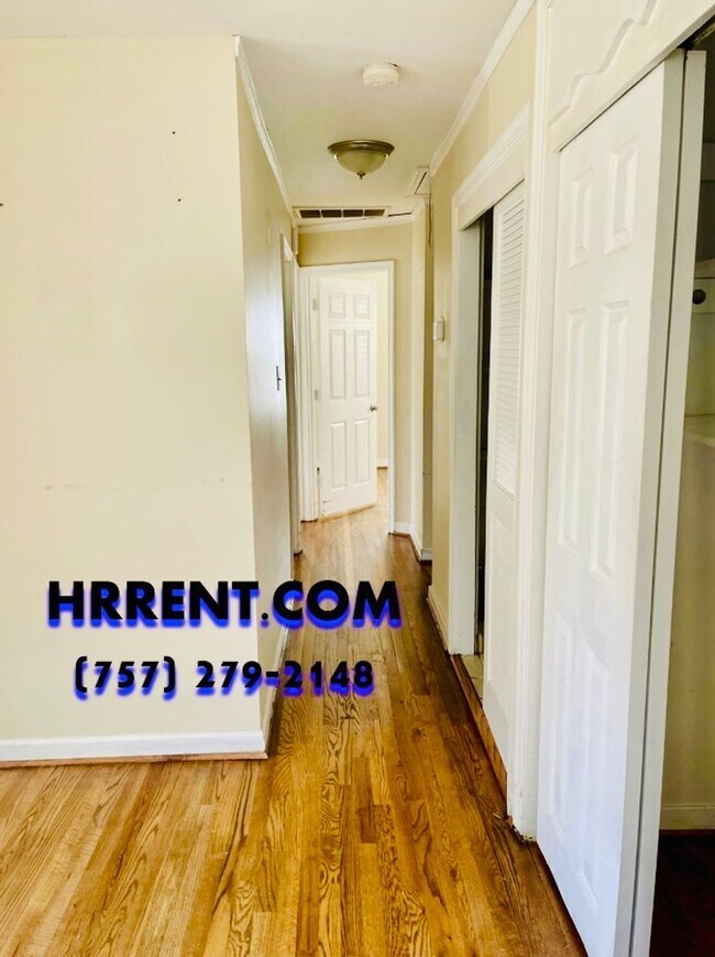 Building Photo - Coming Soon....Lovely 3 Bedroom 1 Bath Single Family Home located in the North King Street area o...