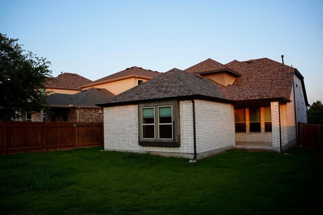 Building Photo - 8215 Prairie Rye Dr