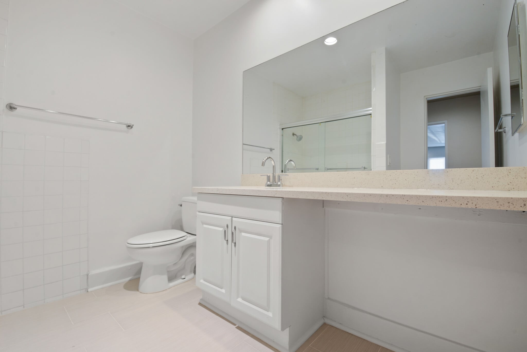 Bathroom - 14075 Ash St
