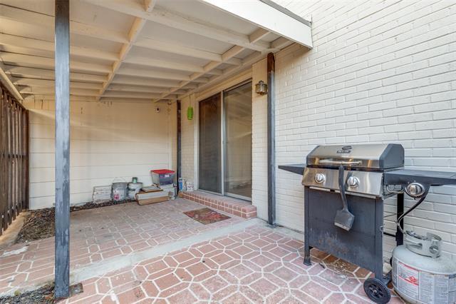 Building Photo - 15909 Archwood Ln