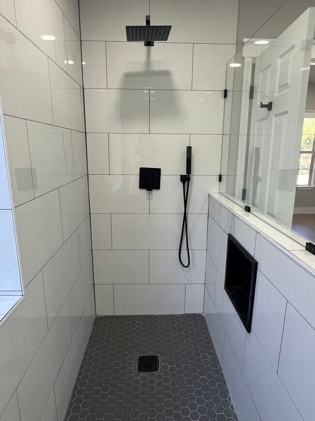 Building Photo - Remodeled Home with Excellent Location and Privacy - The Traditions