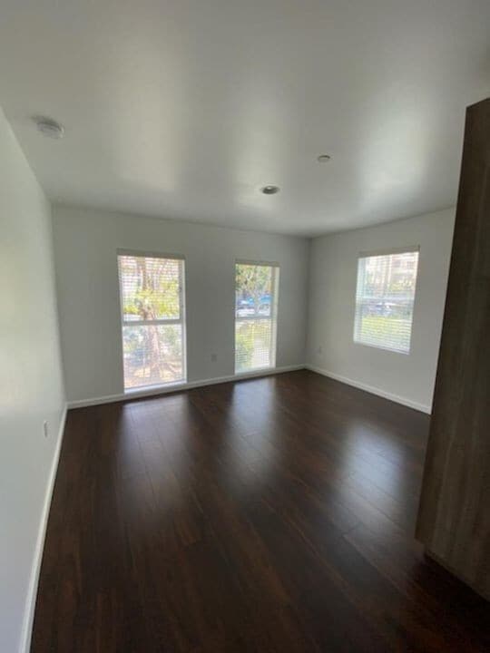 Interior Photo - 309 S. Berendo Avenue,