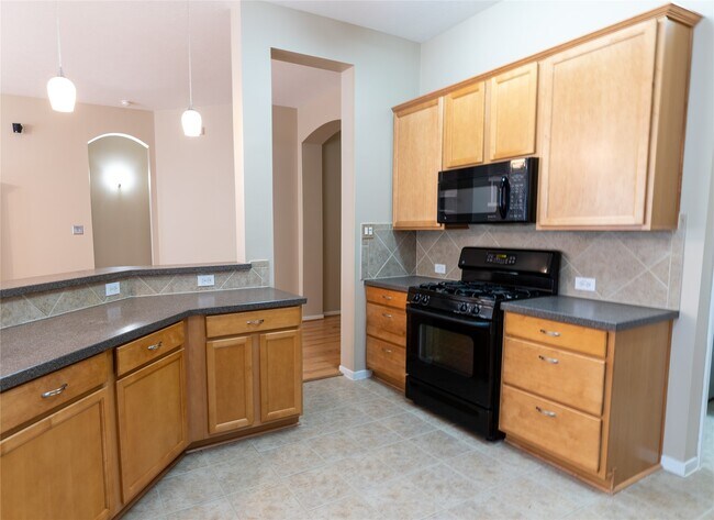 Building Photo - 16123 Hitching Post Ct