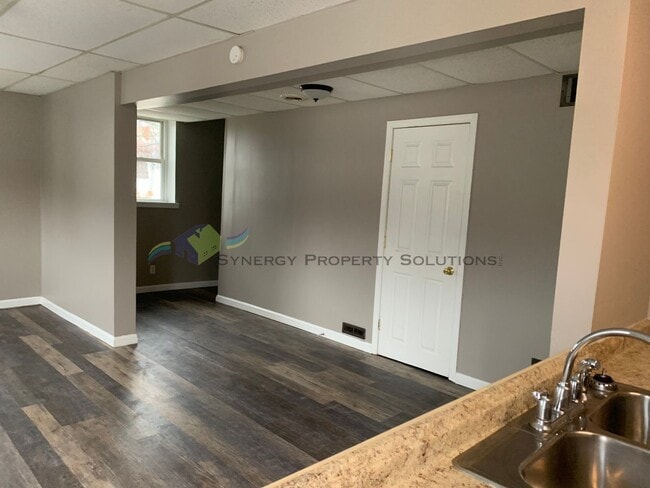 Building Photo - Madison Rental