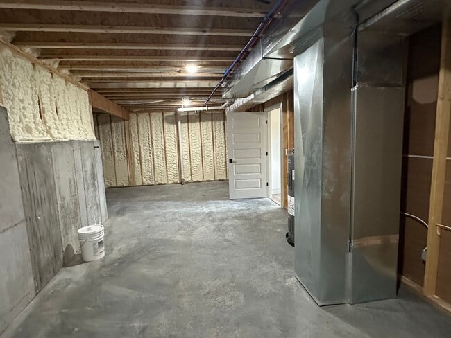 Building Photo - NEW CONSTRUCTION 5 Bed 3 Bath w/ Walk Out Basement Waynesville School District