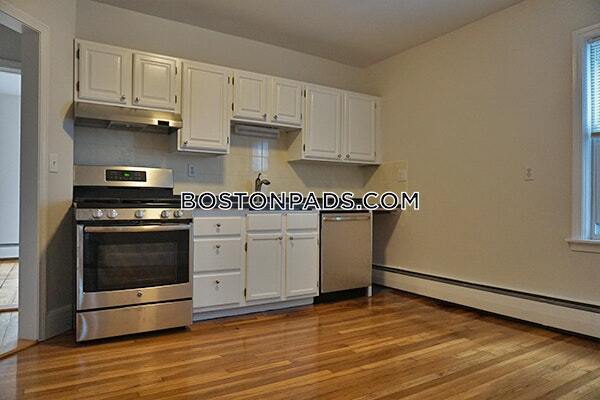 Primary Photo - 250 River St
