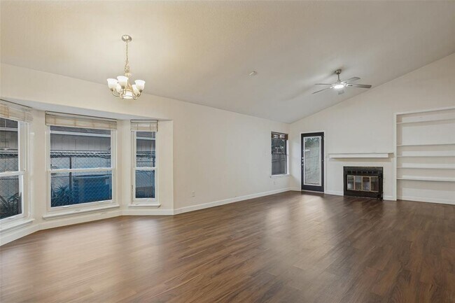 Building Photo - 12314 Thompkins Dr