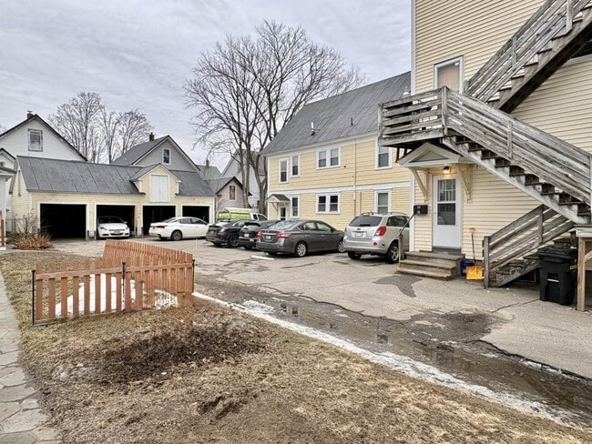 Building Photo - 58E School St.