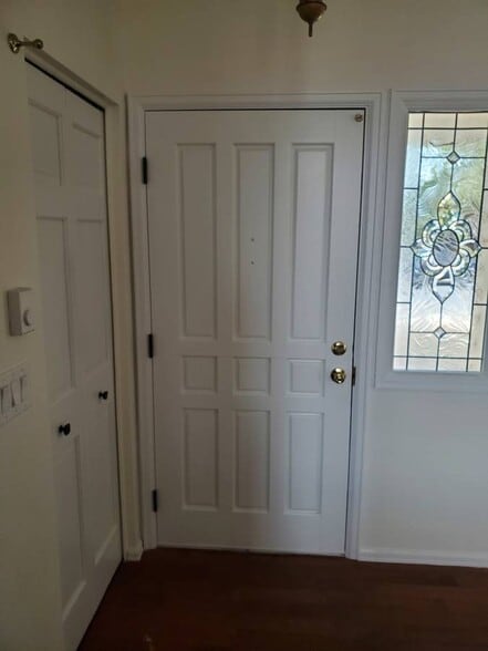 Building Photo - 2216 S Eagle Ct