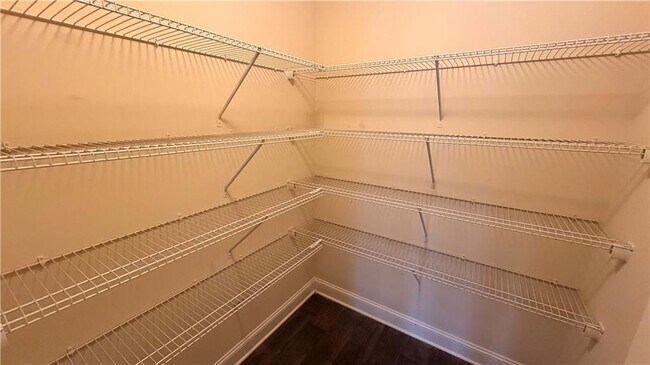 Building Photo - 1915 Soque Cir