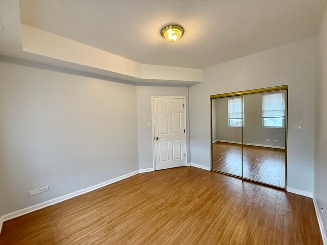 Building Photo - 937 N Ashland Ave