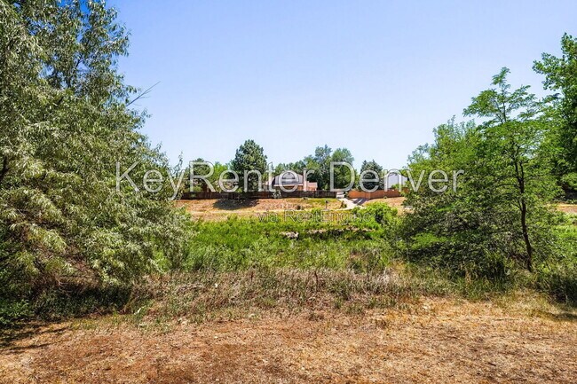 Building Photo - 1270 S Idalia St