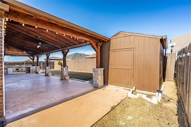 Building Photo - 303 Triple Crown Ln