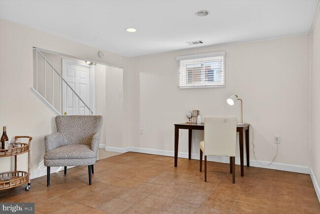 Building Photo - 6015 Ticonderoga Ct