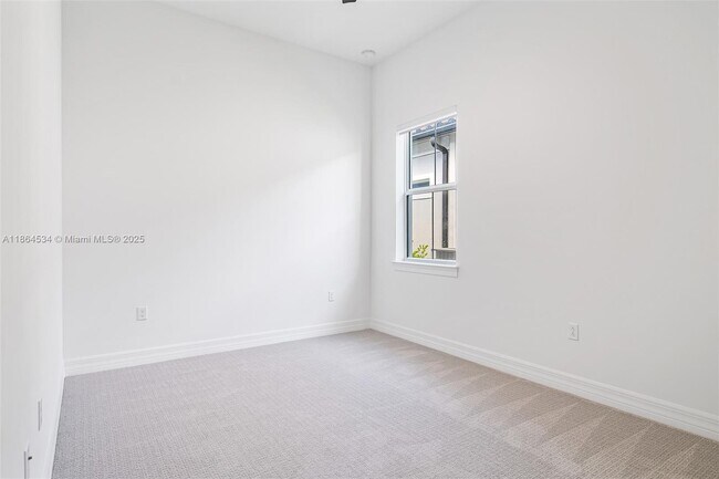 Building Photo - 10444 Northbrook Cir