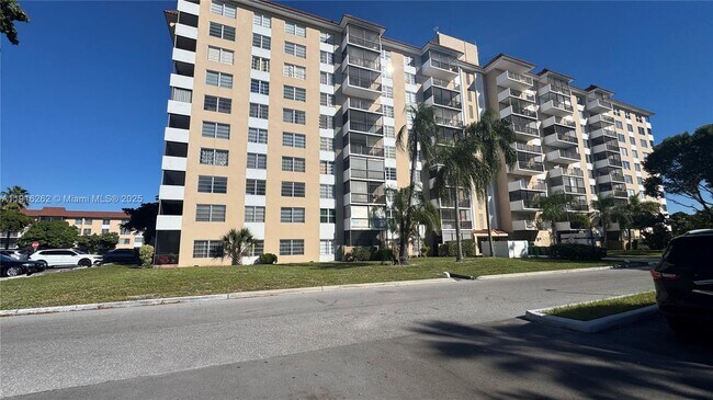 Primary Photo - 4174 Inverrary Dr