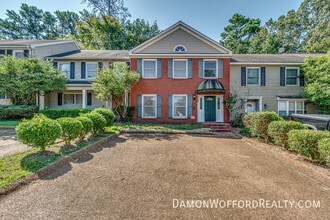 Building Photo - 1435 Roxbury Ct