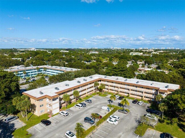 Building Photo - 608 SW Natura Blvd