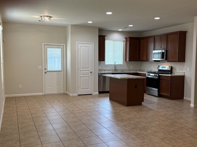 Building Photo - 20115 Bellflower Glen Dr
