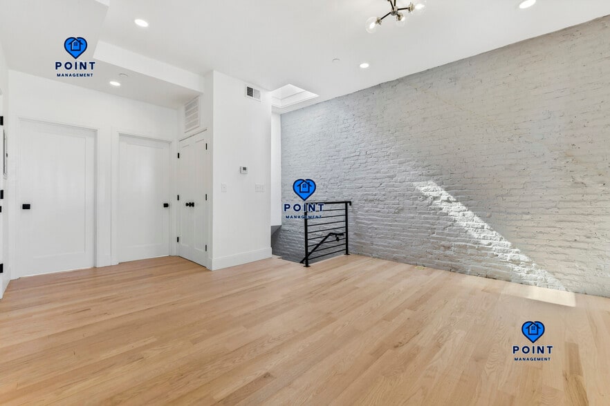 Building Photo - 86 Chelsea St