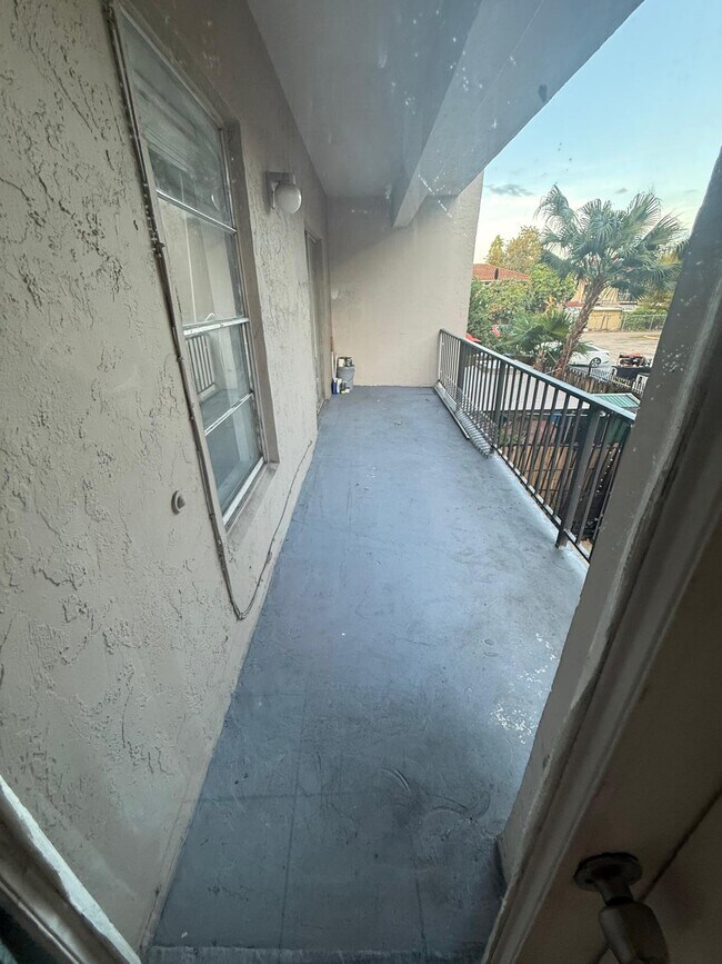 Building Photo - 6995 NW 186th St