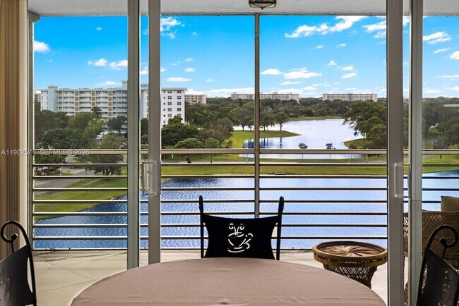 Building Photo - 3095 N Course Dr