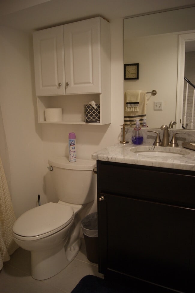 Building Photo - Charming 3 Bedroom/3 Bathroom Townhome in Canton, MD!