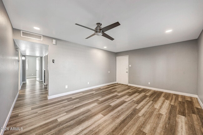 Building Photo - 1001 N Granite Reef Rd