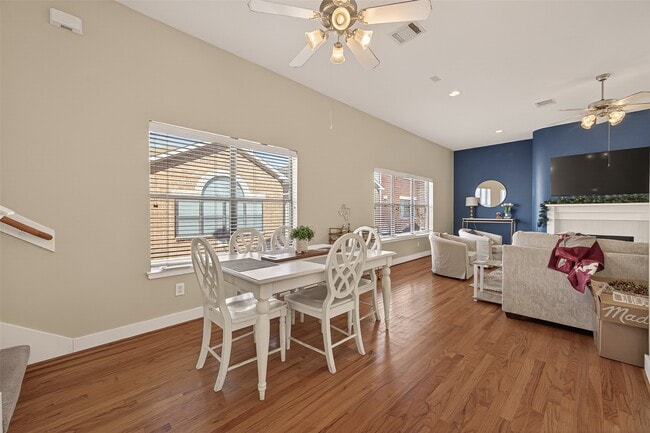 Building Photo - 2502 Brinkman St