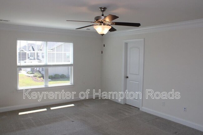 Building Photo - 1016 Beachstone Quay