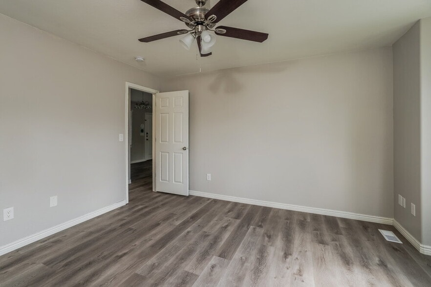 Building Photo - 14122 Rosaleen Ln