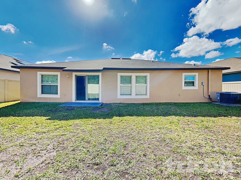 Building Photo - 9701 Sage Creek Dr