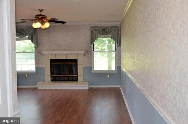 Building Photo - 818 Roundtree Pl