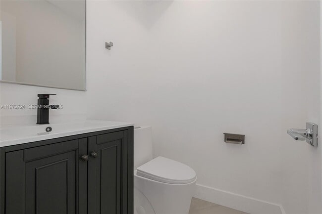 Building Photo - 17620 Atlantic Blvd