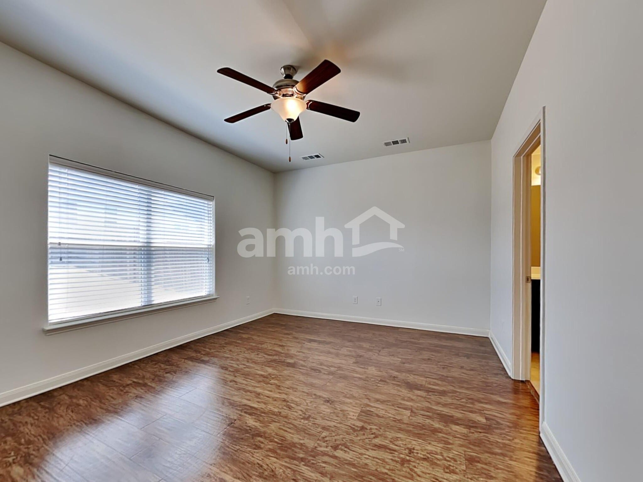 Building Photo - 1012 Summer Stream Rd