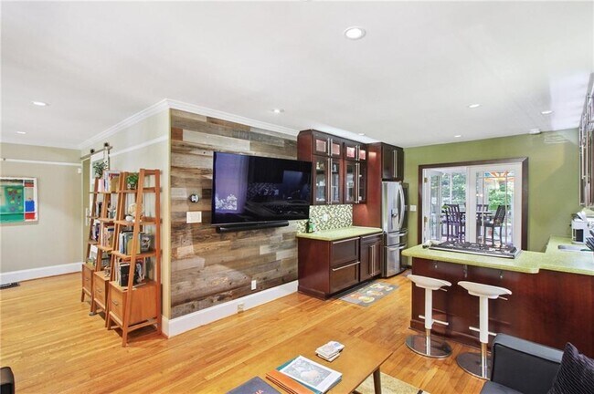 Building Photo - 149 Ponce De Leon Ct
