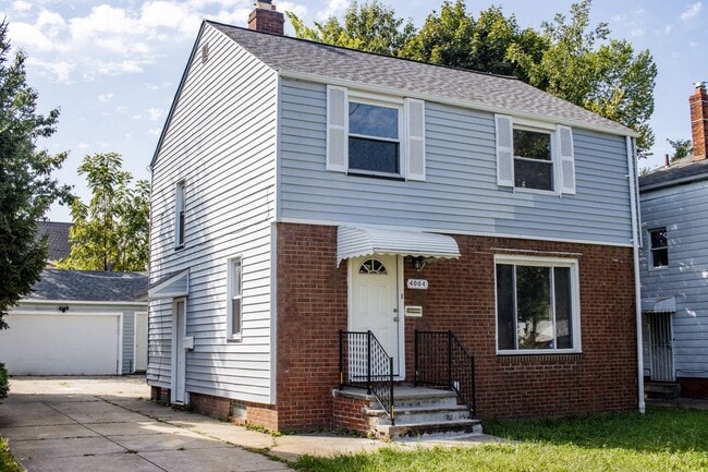 Building Photo - 4004 E 155th St
