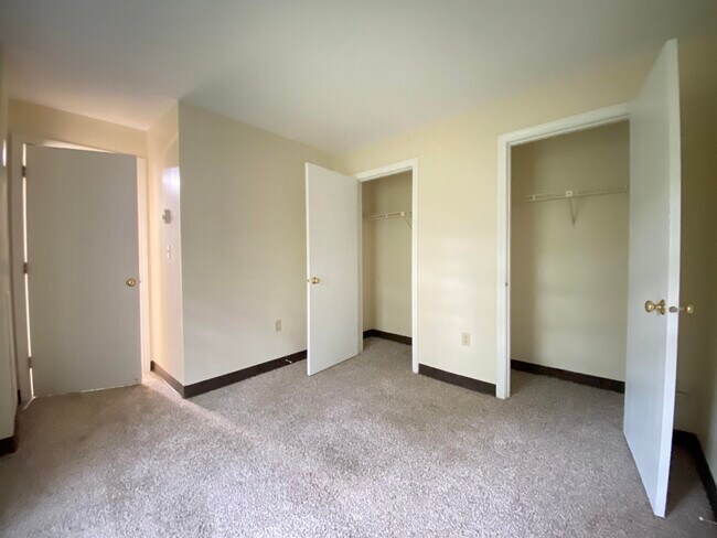 Building Photo - 147 Eastern Ave