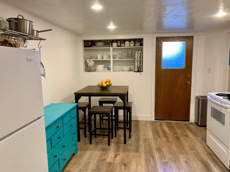 Building Photo - 251 E 1700 S