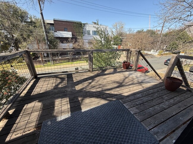 Building Photo - 1822 W 35th St