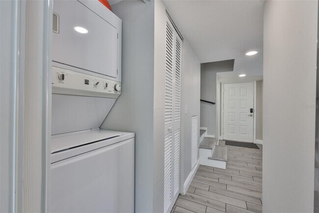 Building Photo - 2011-A S Carolina Ave