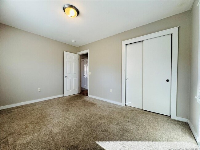 Building Photo - 1625 Van Buren Ave