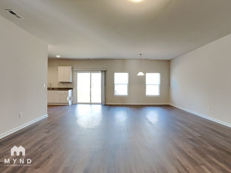 Building Photo - 7220 Static Wy