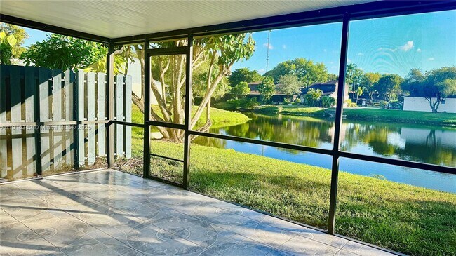 Building Photo - 6969 SW 36th Dr