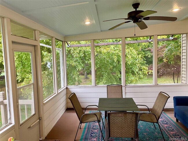 Building Photo - 90 Innis Ave