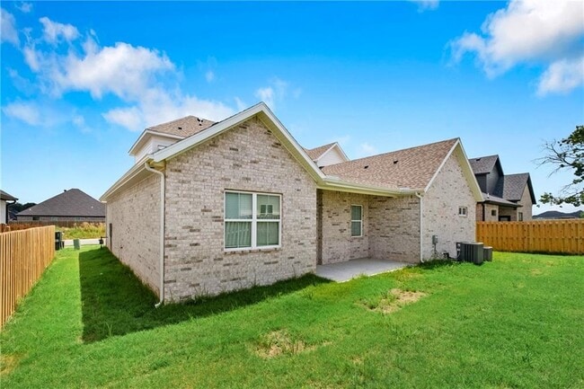 Building Photo - 550 Apollo Dr