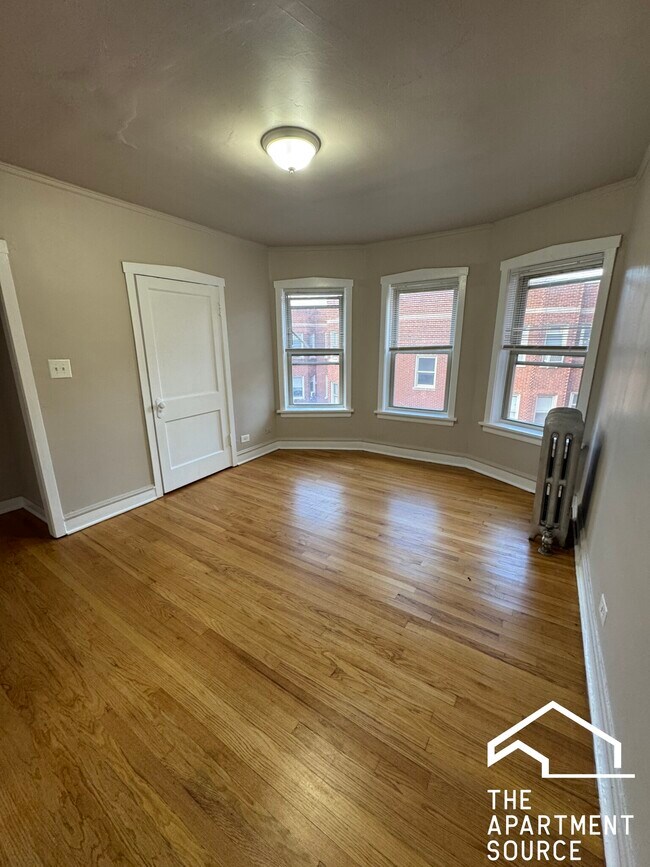 Primary Photo - 4031 W Melrose St