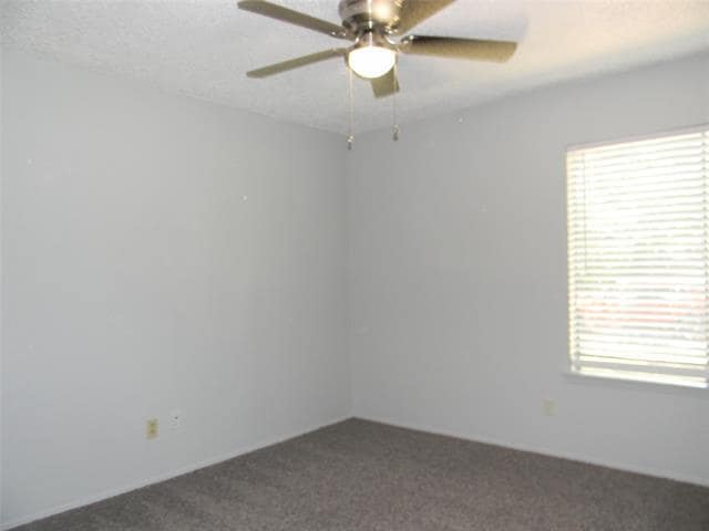Building Photo - 1402 Forestglen Dr