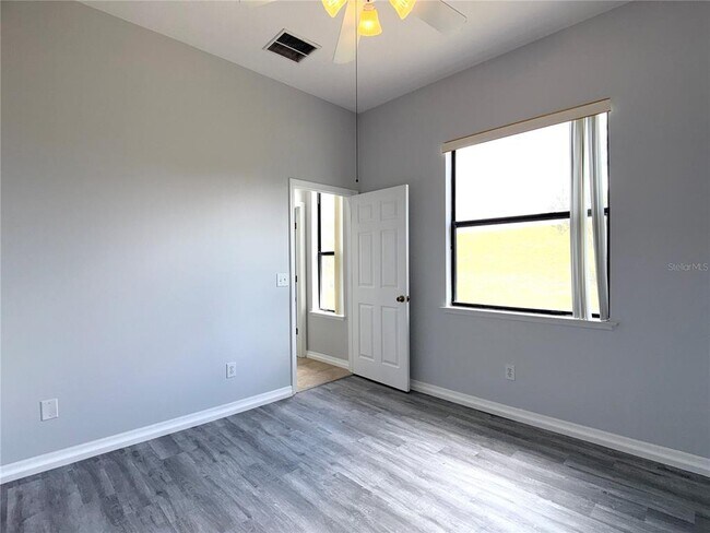 Building Photo - 448 Coventry Rd