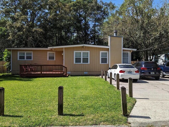 Primary Photo - 1809 Tyndall Dr